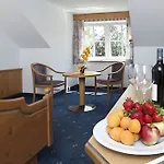 Feldmochinger Hof Отель