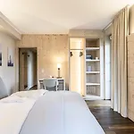 Feldmochinger Hof 3*