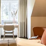 Feldmochinger Hof Hotel 3*