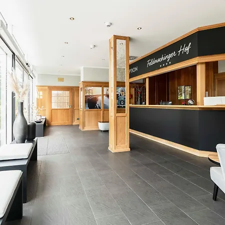 Otel Feldmochinger Hof 3*