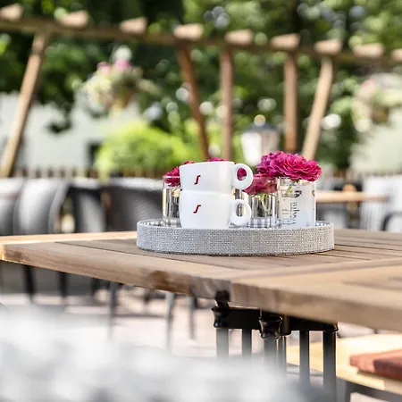 Feldmochinger Hof 3* Münih