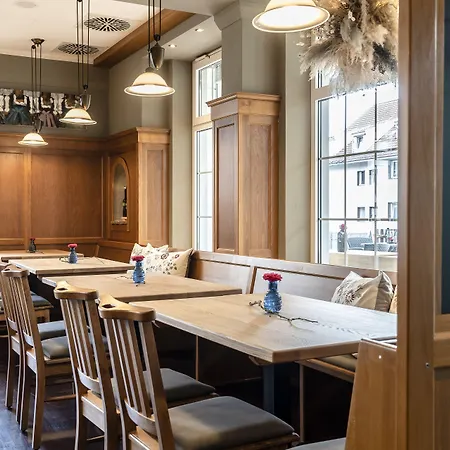 Feldmochinger Hof Otel 3*