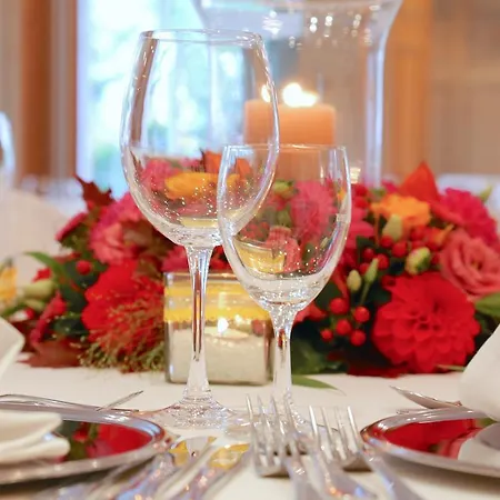 酒店 Feldmochinger Hof 4*