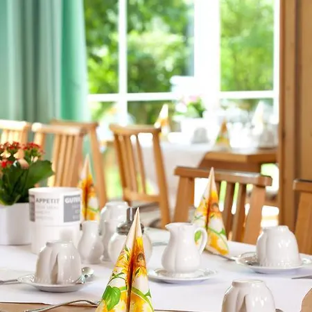 Feldmochinger Hof Hotell 4*