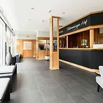 Hotel Feldmochinger Hof 3*