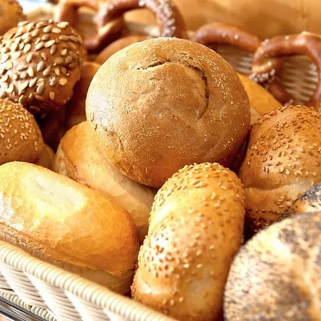 Ξενοδοχείο Feldmochinger Hof 3*