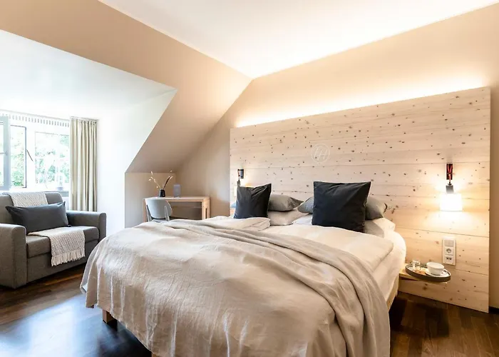 Hotel Feldmochinger Hof 3*