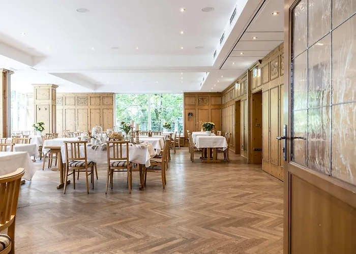 Feldmochinger Hof Hotel