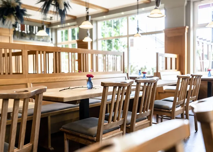 Feldmochinger Hof 3*