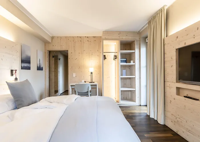 Feldmochinger Hof 3*