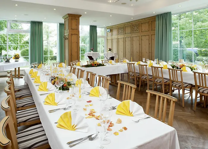 Feldmochinger Hof 3*