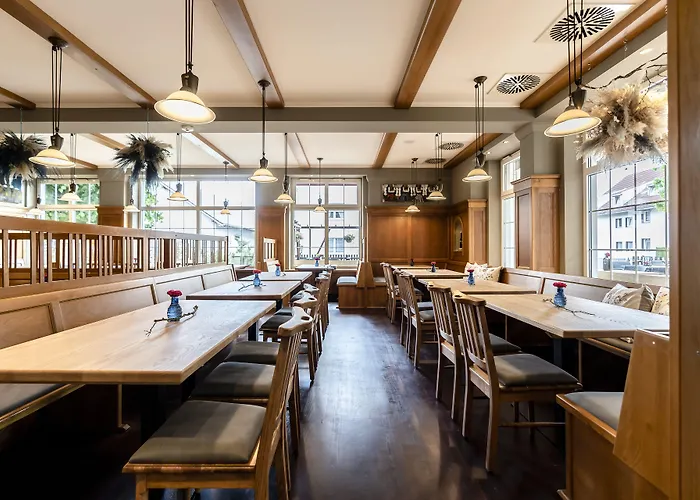 Hotel Feldmochinger Hof 3*